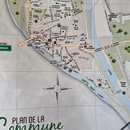 T1, Au Bord De L'eau Sablons (Drome)