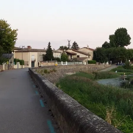T1, Au Bord De L'eau Apartment Sablons (Drome)